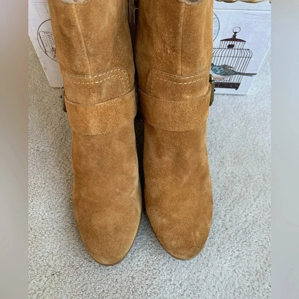 AK Anne Klein Suede bootiesS Brown size 7